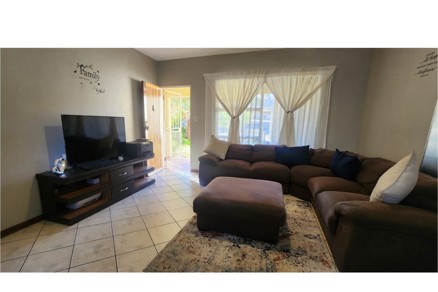 3 Bedroom Property for Sale in Wilkoppies North West
